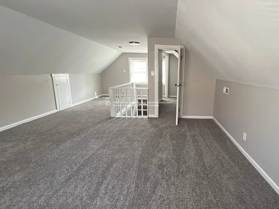 Building Photo - 3906 Jewell Ave