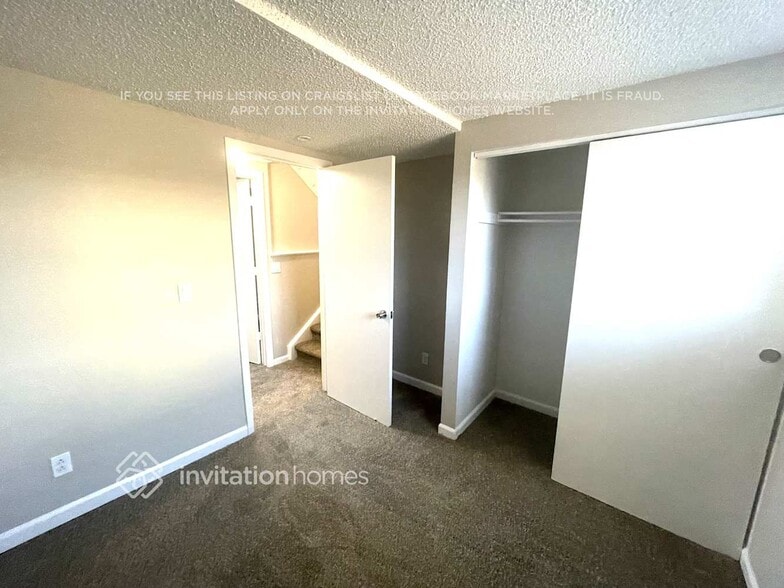 Building Photo - 4572 S Buckley Way