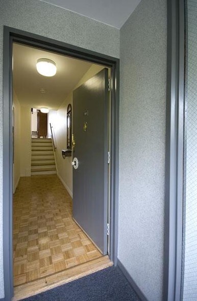 Building Photo - 125 Chiswick Rd