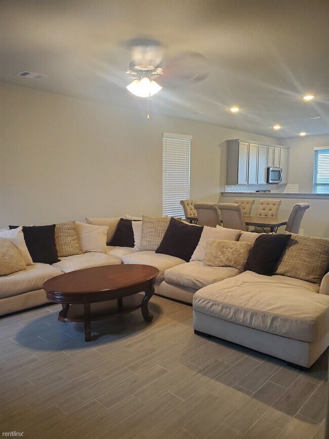 Building Photo - 4 br, 3 bath House - 7442 French Quarter Ct