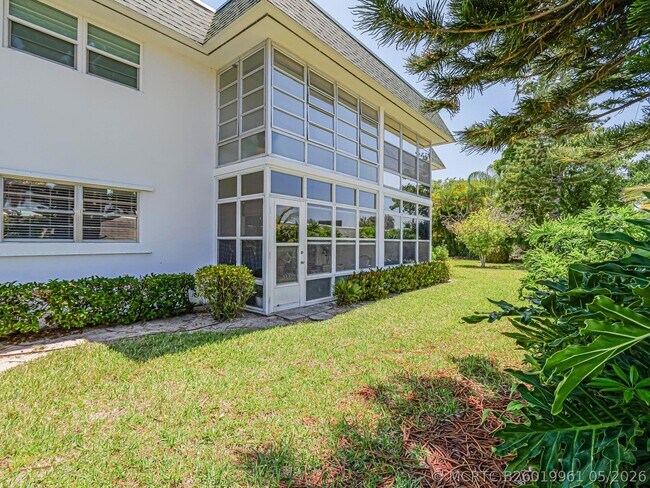 Building Photo - 2800 Indian River Blvd