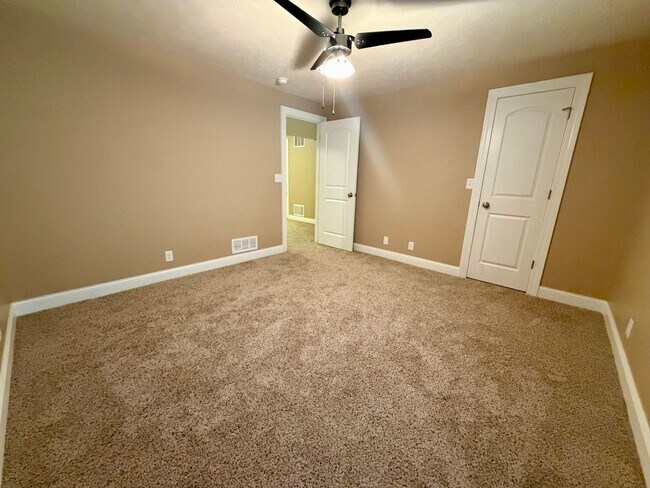 Building Photo - 3136 King Ridge Blvd