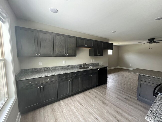 Building Photo - 815/817 Ellis St