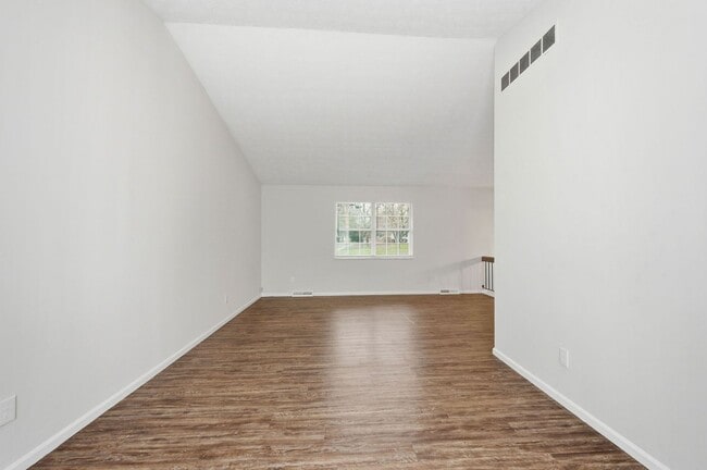 Building Photo - WESTWOOD - Spacious 3 bed 2.5 ba 2 car garage