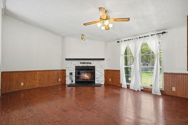 Building Photo - 3BR Home in Raleigh with Large Yard - GREAT PRICE!