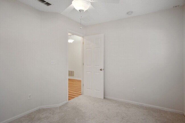 Building Photo - 1200 Woodchurch Ln