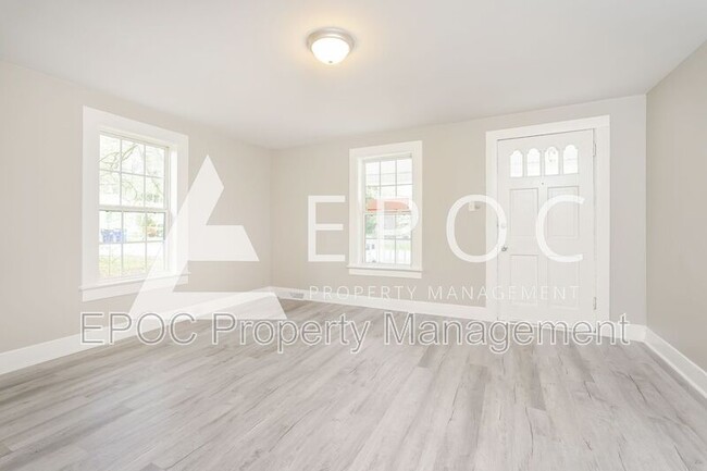 Building Photo - 2409 Waterbury St