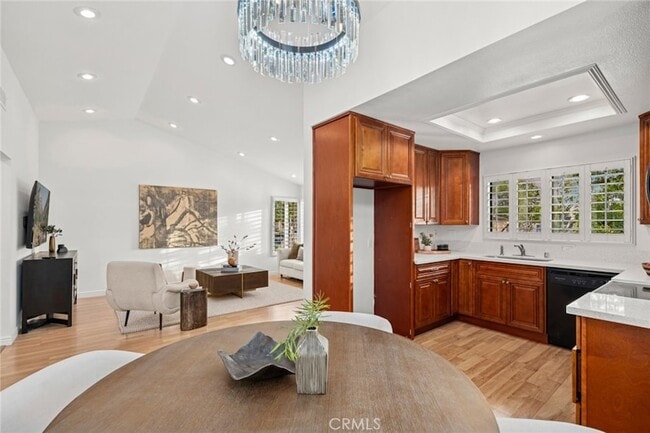 Building Photo - 127 Huntington