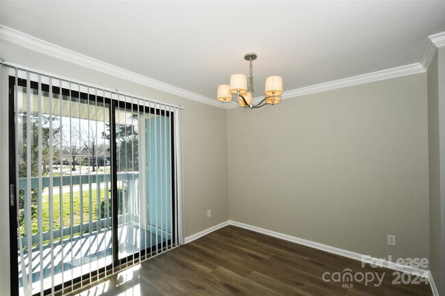 Building Photo - 11185 Harrowfield Rd