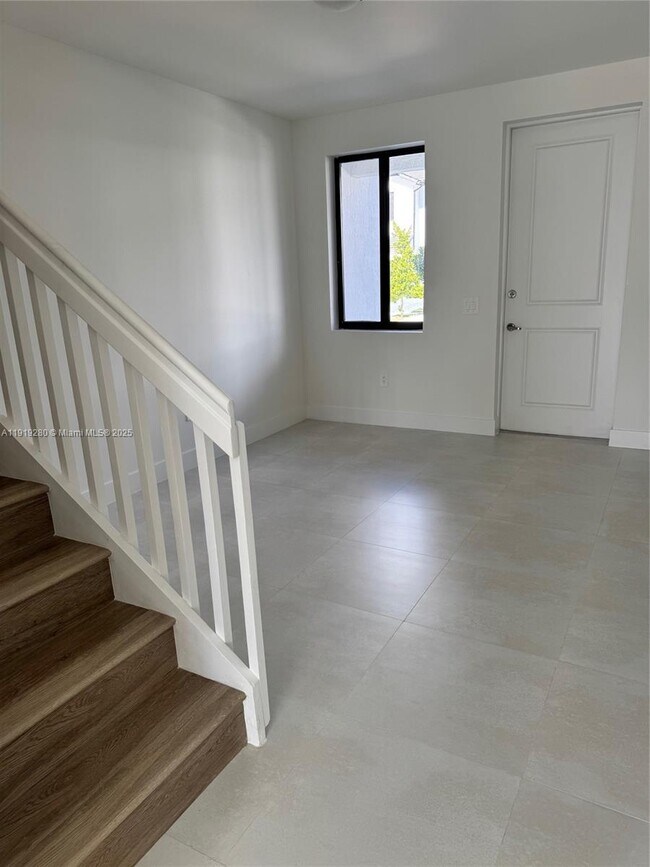 Building Photo - 18932 SW 344th Ter