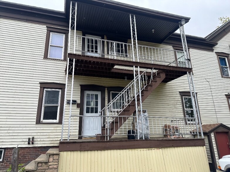 Primary Photo - 8 Prescott St