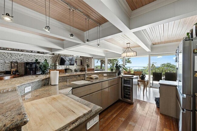 Building Photo - 8517 Grandview Dr