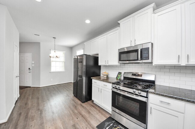 Building Photo - 6007 Prince Pl Dr