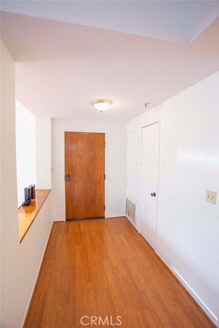 Building Photo - 2563 Plaza del Amo Plz