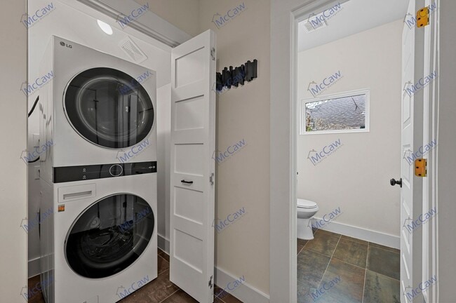 Building Photo - Updated Price for New Year!  Luxury Duplex...