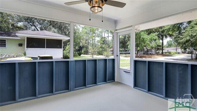 Building Photo - 2255 E 62nd St