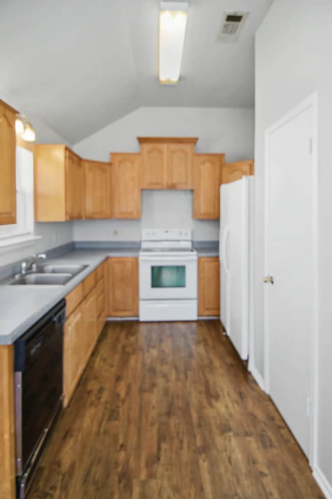 Building Photo - 1502 Cedar Ln