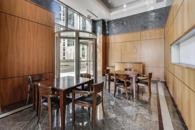 Building Photo - 420 E Waterside Dr