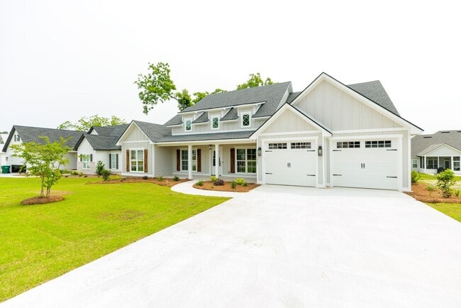 Building Photo - 3061 Houser Wy