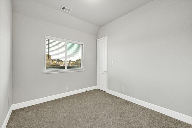 Building Photo - 430 Rita Blanca Dr