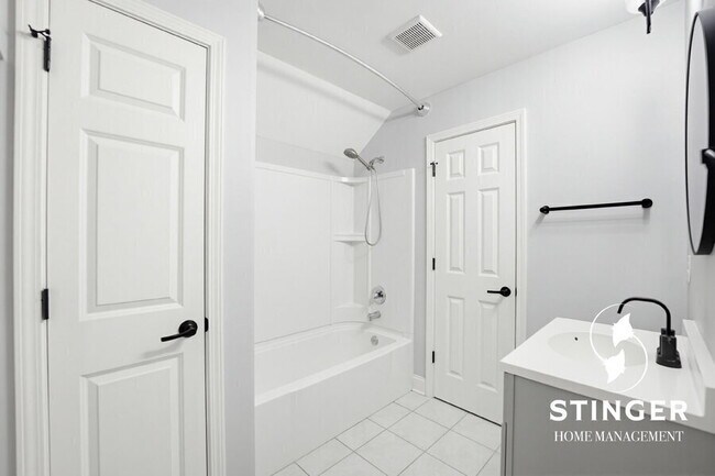 Building Photo - 379 Dante Cir