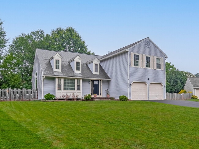 Building Photo - "Stunning 4-Bed Gem with Finished Basement...