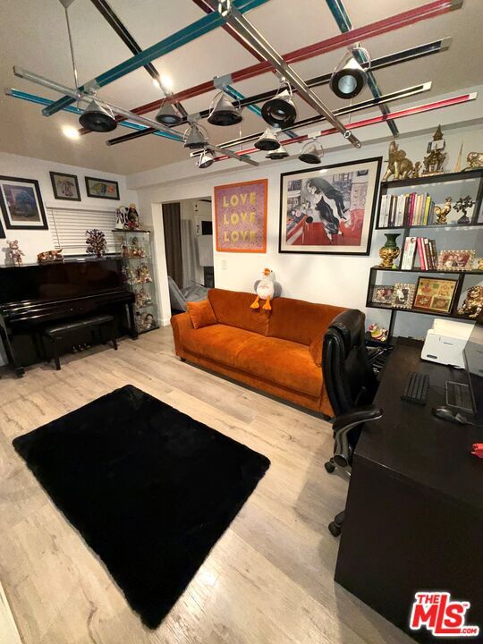 Building Photo - 843 4th St