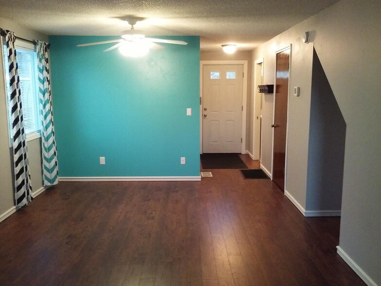 Dining - 3305 Vittoria Way
