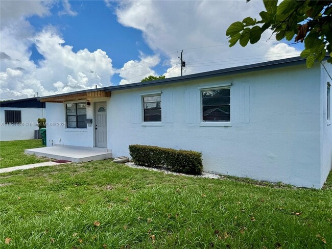 Building Photo - 10365 SW 149th Terrace