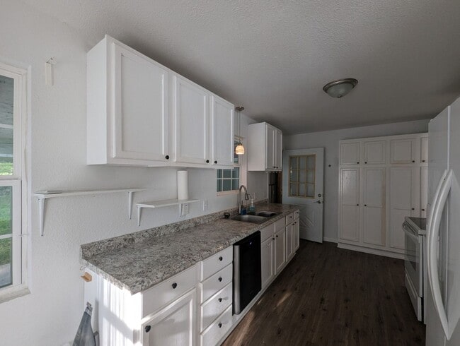 Building Photo - 3 Bedroom/2 Bathroom House in Batesville