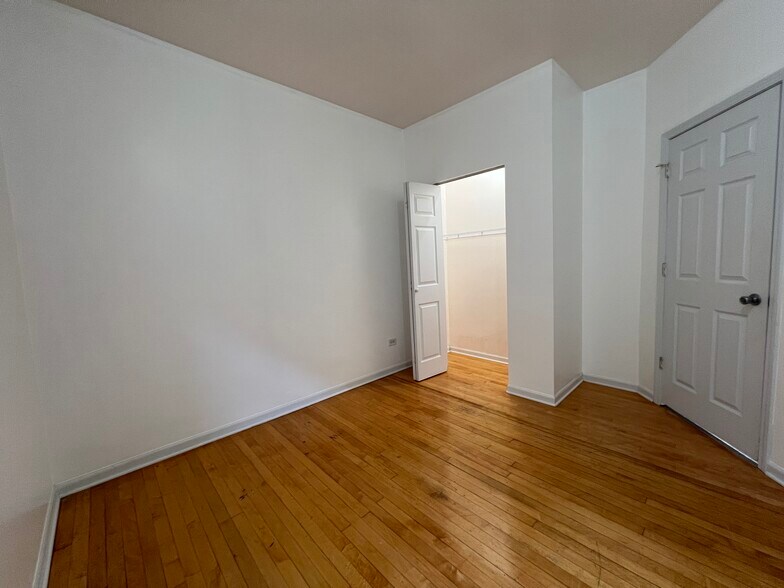 Building Photo - 3135 W 40th Pl