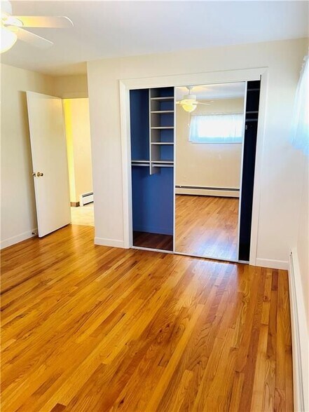 Building Photo - 241 Huxley Ave