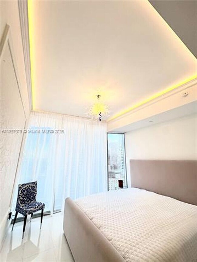 Building Photo - 300 Biscayne Blvd Way