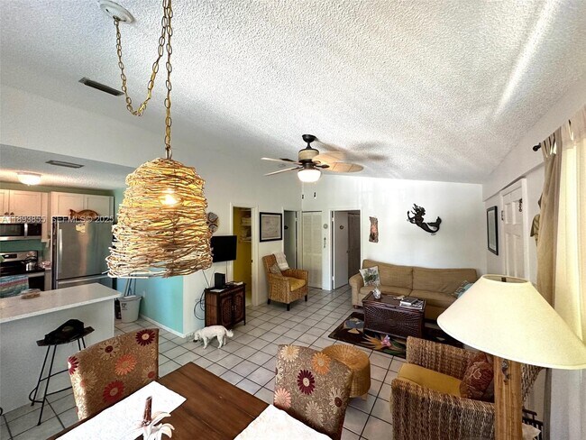 Building Photo - 410 Mahogany Ave