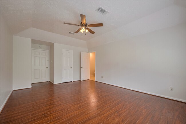 Building Photo - 21319 Park Mill Ln