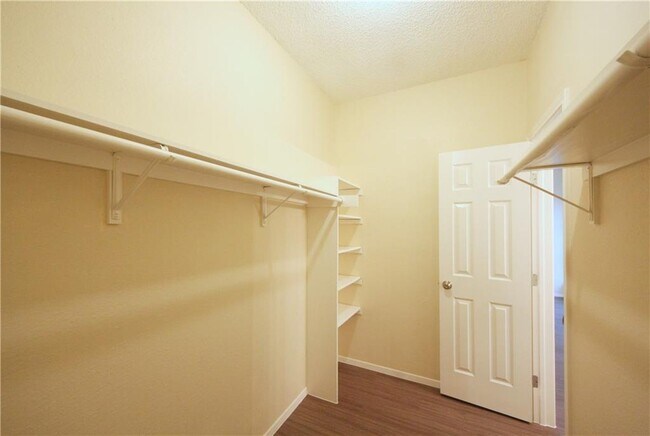 Building Photo - 11611 April Dr