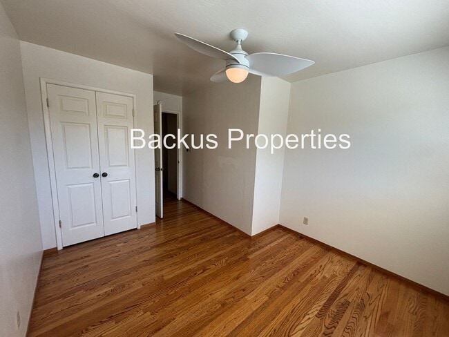 Building Photo - Wonderful four-bedroom corner lot home in South Salinas