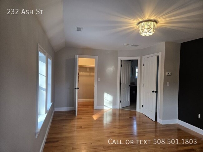 Building Photo - 232 Ash St