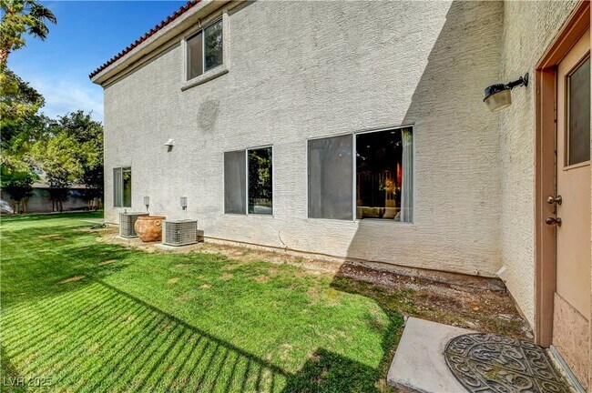 Building Photo - 1108 Daytona Ln