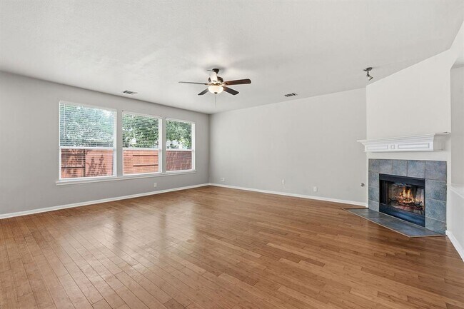 Building Photo - 4036 Barlow Dr