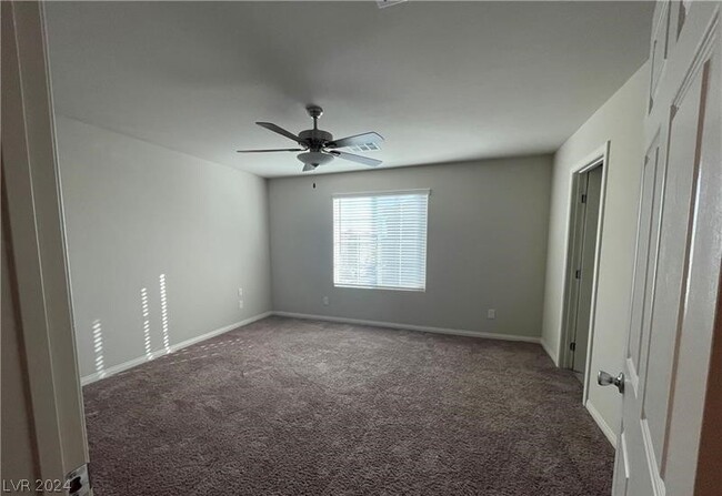 Building Photo - 7441 Sunray Point St