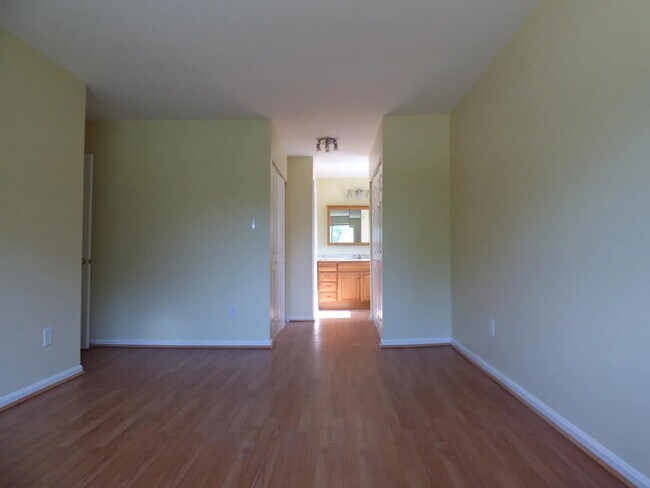Building Photo - 7809 Suthard Dr
