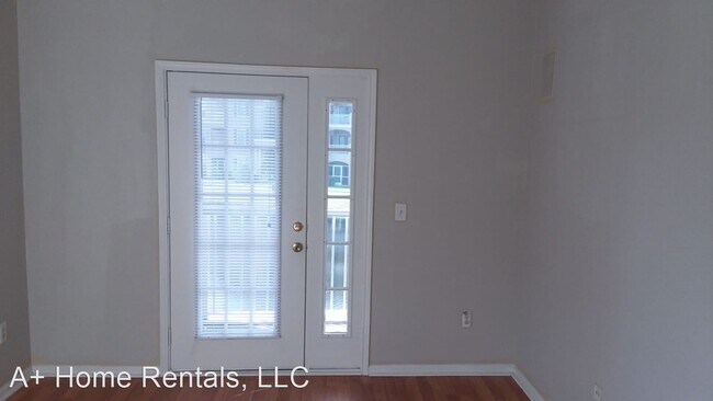 Building Photo - 14340 Fredricksburg Dr