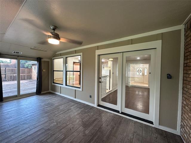 Building Photo - 205 Westwood Dr