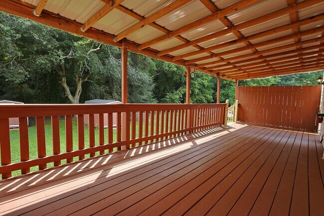 Building Photo - South Knoxville Cottage!!!