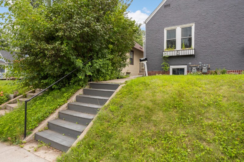 Building Photo - 1164 Randolph Ave