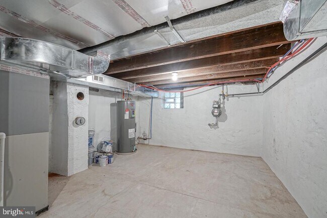 Building Photo - 2538 Turner St