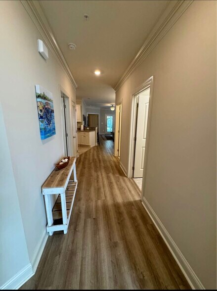 Building Photo - 81 Delray Dr