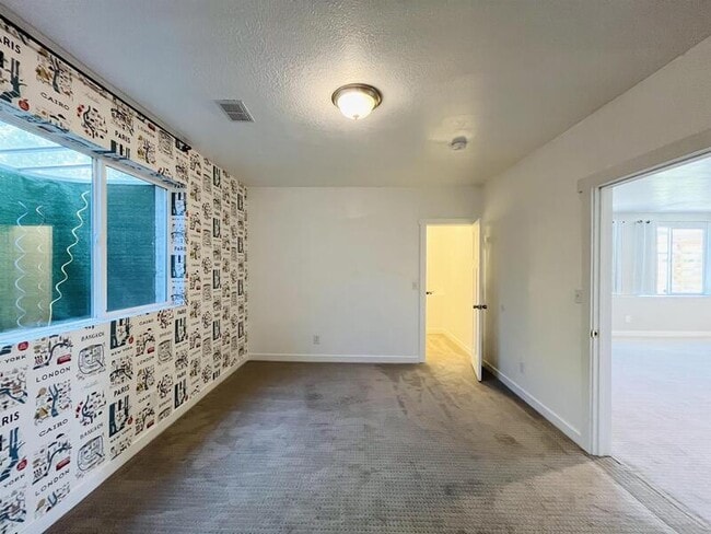 Building Photo - 4144 W Foxview Dr