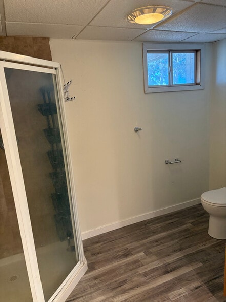 Building Photo - 506 Meadow Ln